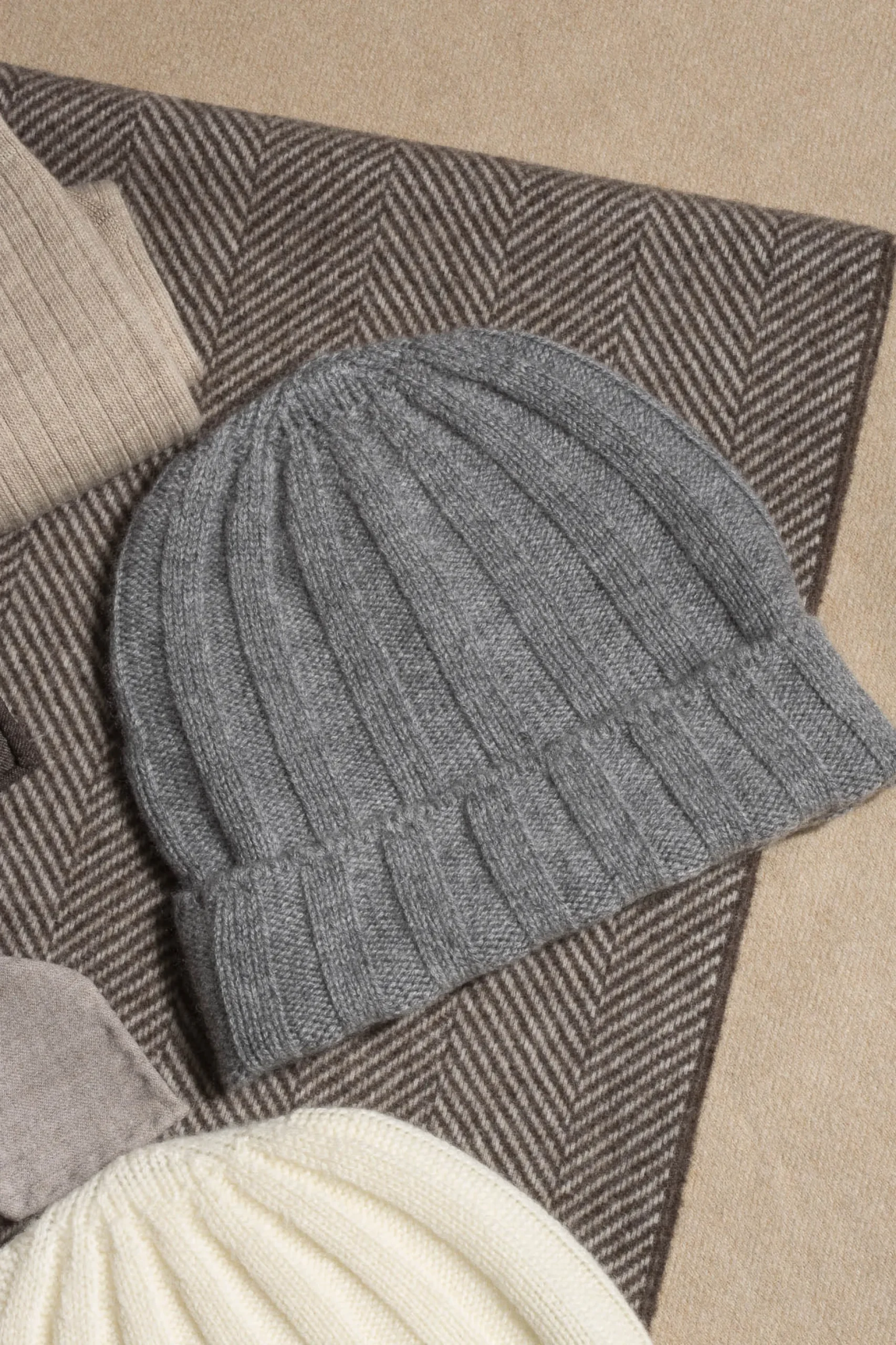 Grey Cashmere Rib Knit Beanie - Made In Italy|Pini Parma New
