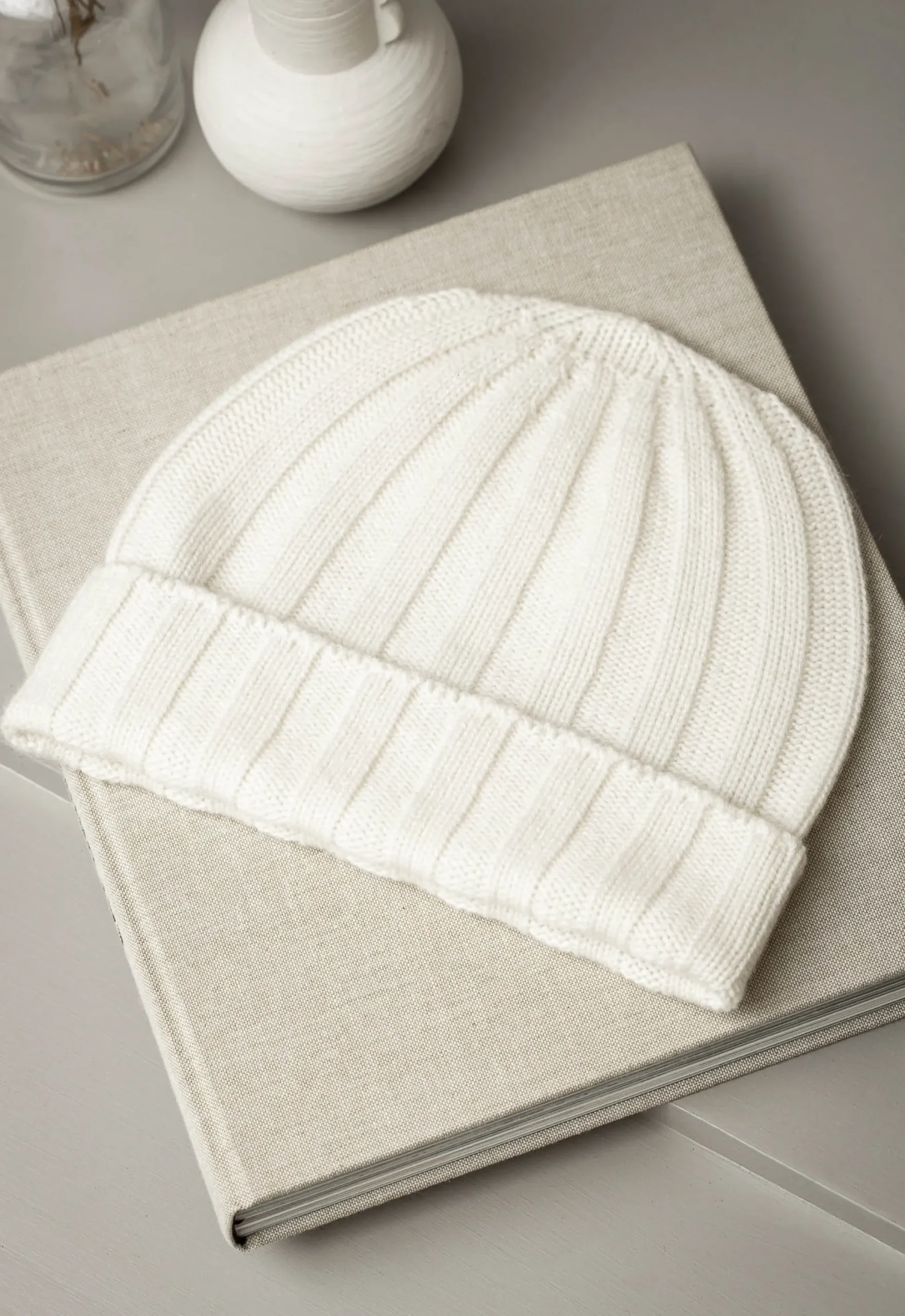 White Cashmere Rib Knit Beanie - Made In Italy|Pini Parma Clearance