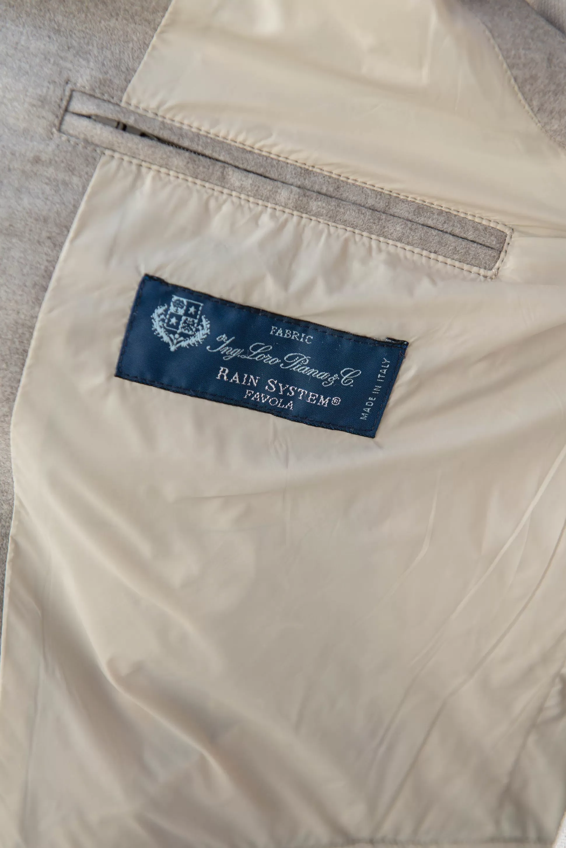Taupe Vest With Zip In Loro Piana Wool With Rain System®– Made In Italy | Pini Parma Outlet