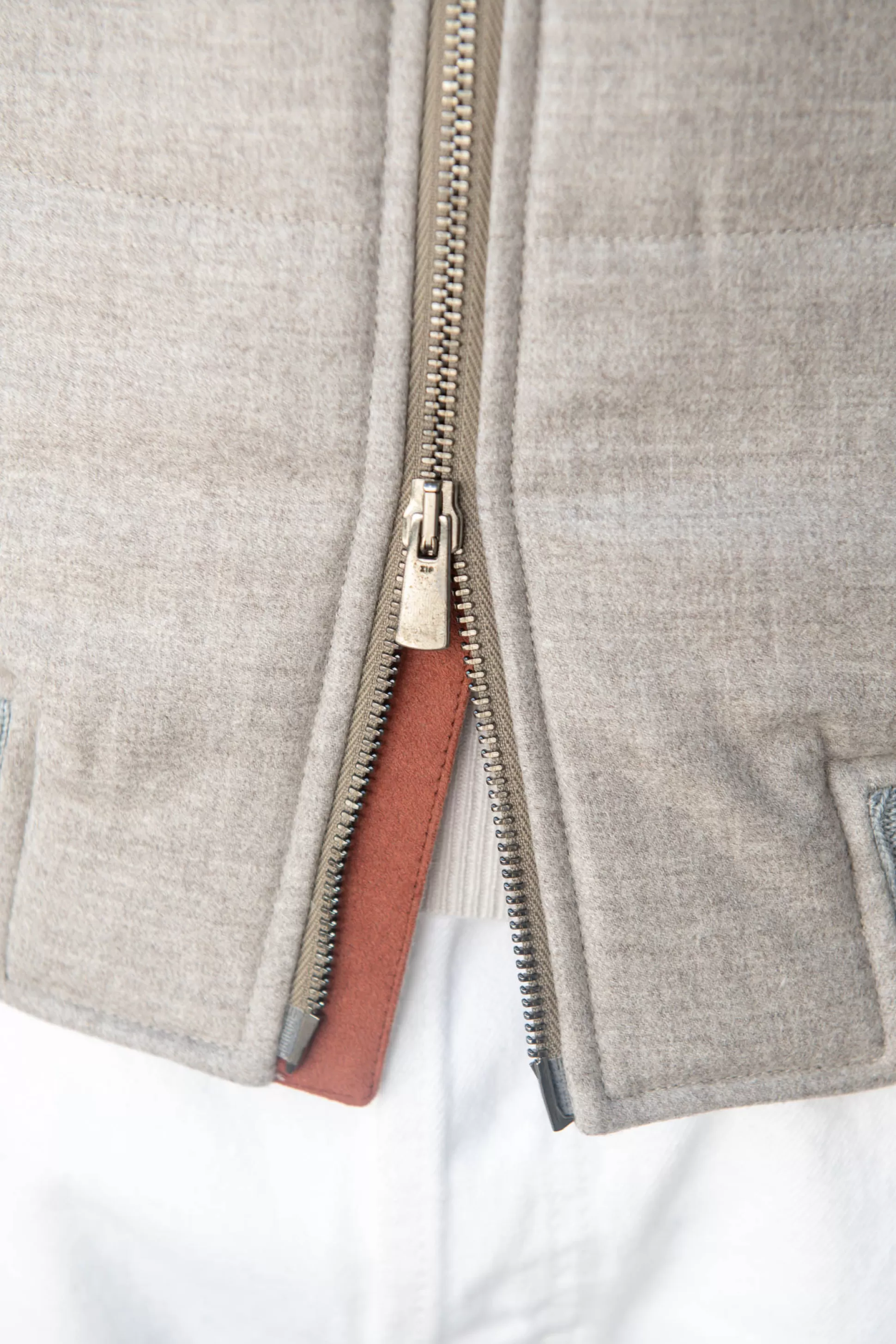Taupe Vest With Zip In Loro Piana Wool With Rain System®– Made In Italy | Pini Parma Outlet