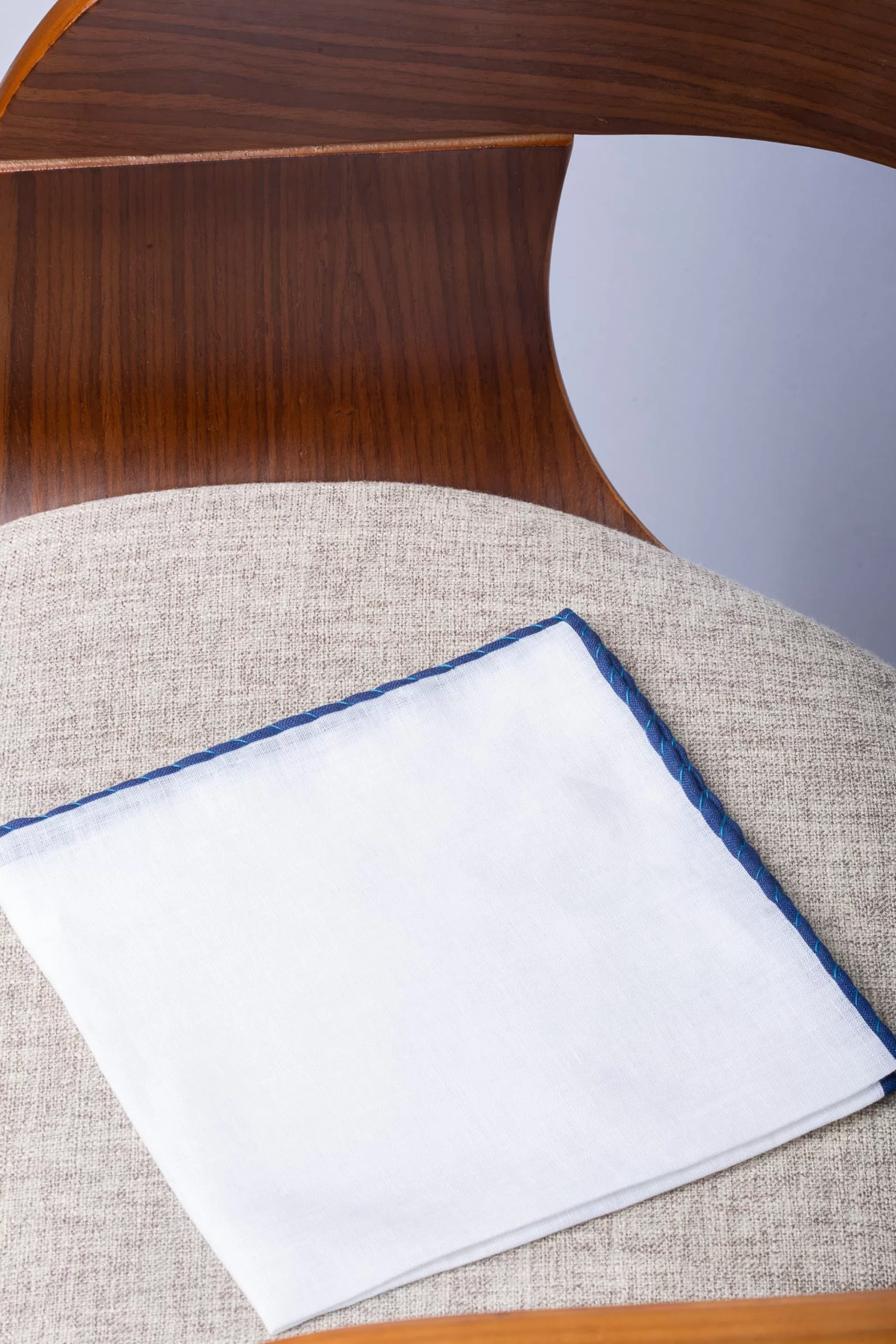 White Linen Pocket Square With Blue And Light Blue Edges - Made In Italy | Pini Parma Shop