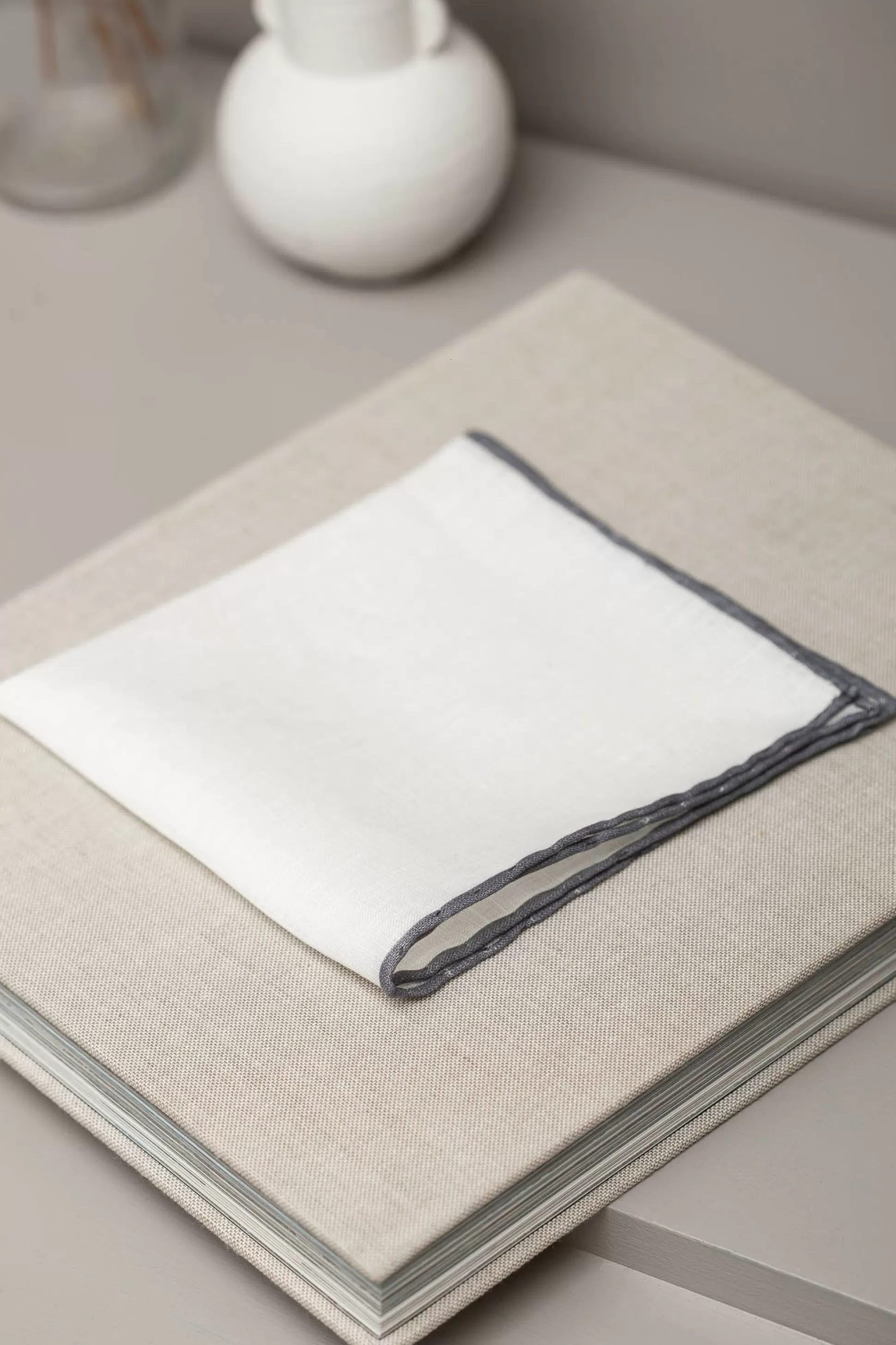 White/Grey Linen Pocket Square - Made In Italy | Pini Parma Sale